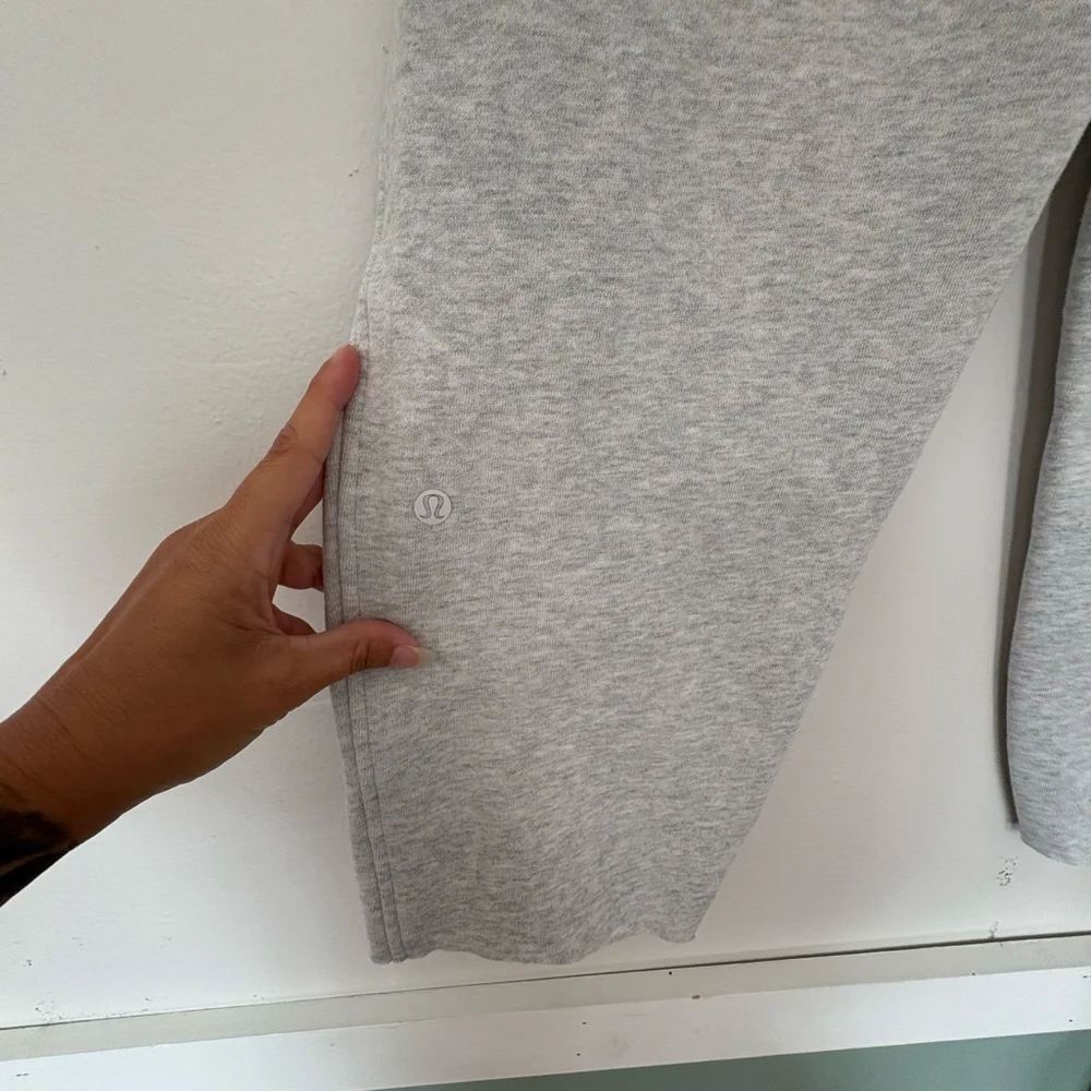 Lululemon Scuba High-Rise Relaxed Jogger Heathered Core Ultra Light Grey size 4 - Picture 6 of 15